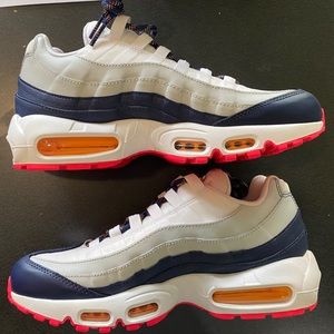 Nike Air Max 95 Midnight Navy size 9.5